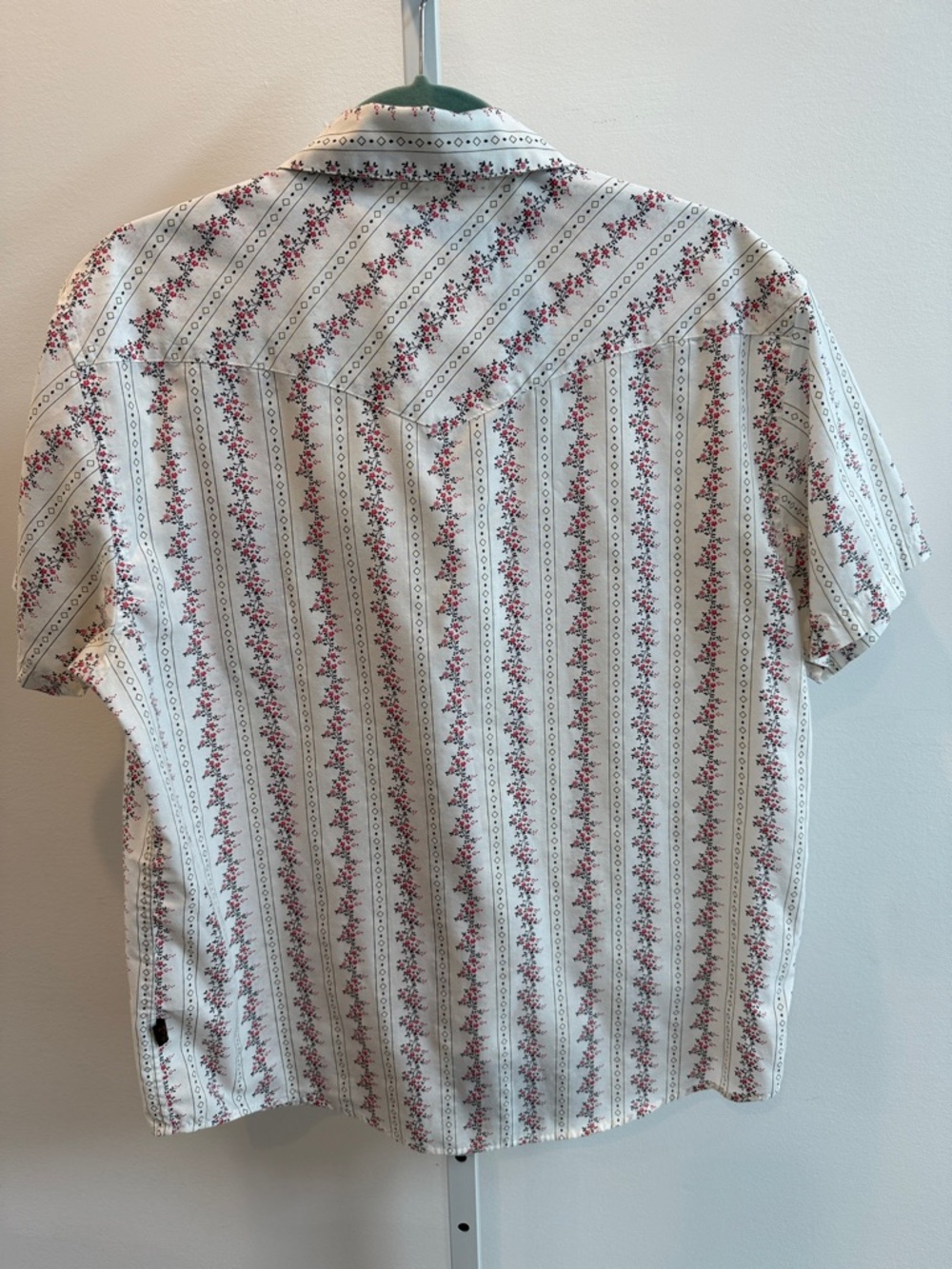 Howler Brothers White Short Sleeve Snaps Pink Floral Stripes Size M Western - Picture 4 of 8